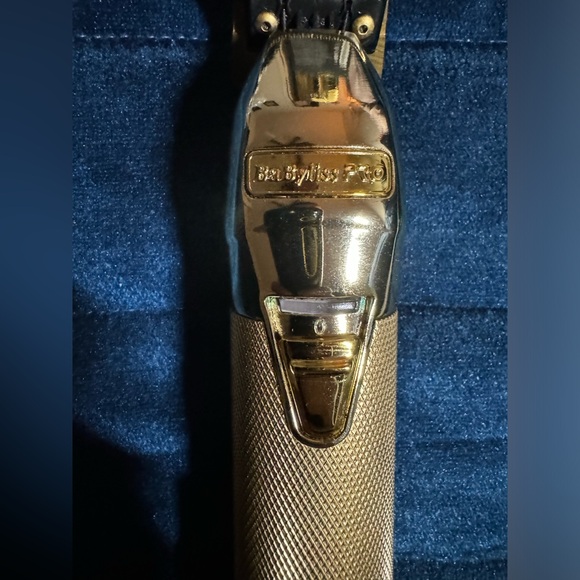 Like New BaBylissPro GoldFX T-Outlining Trimmer - Picture 7 of 10